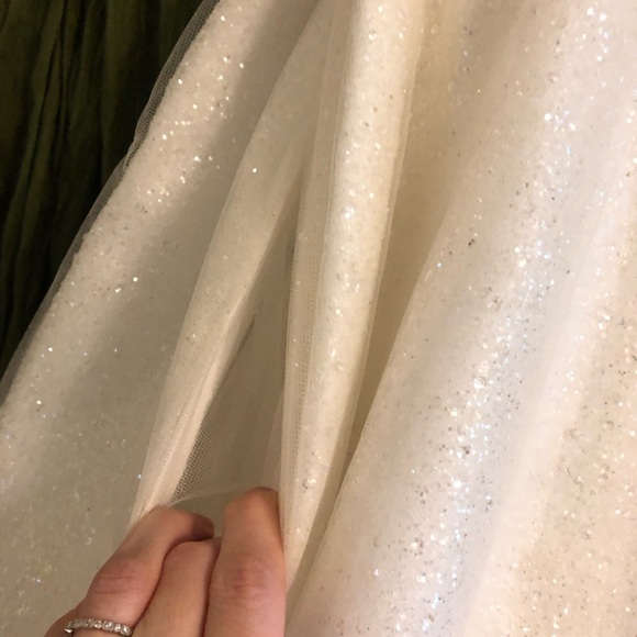 Maggie Sottero Symphony sparkly sample gown with pockets - Picture 7 of 12